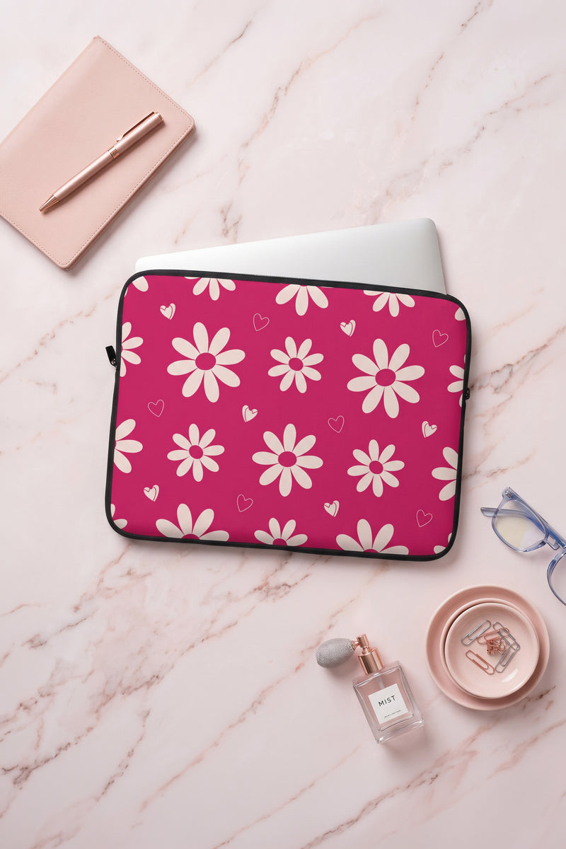 Retro Daisy & Hearts Laptop Sleeve – Deep Berry Fuchsia