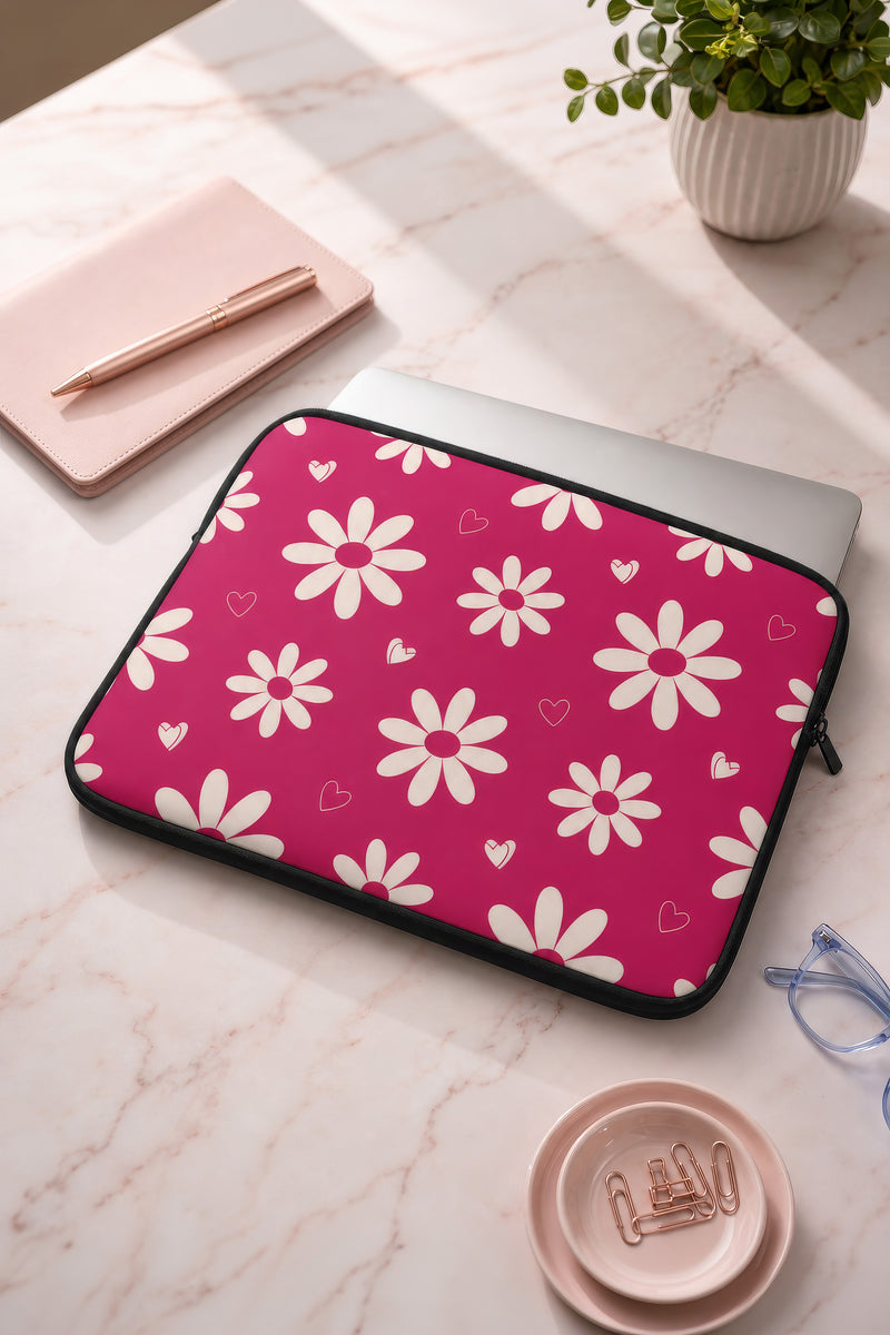 Retro Daisy & Hearts Laptop Sleeve – Deep Berry Fuchsia